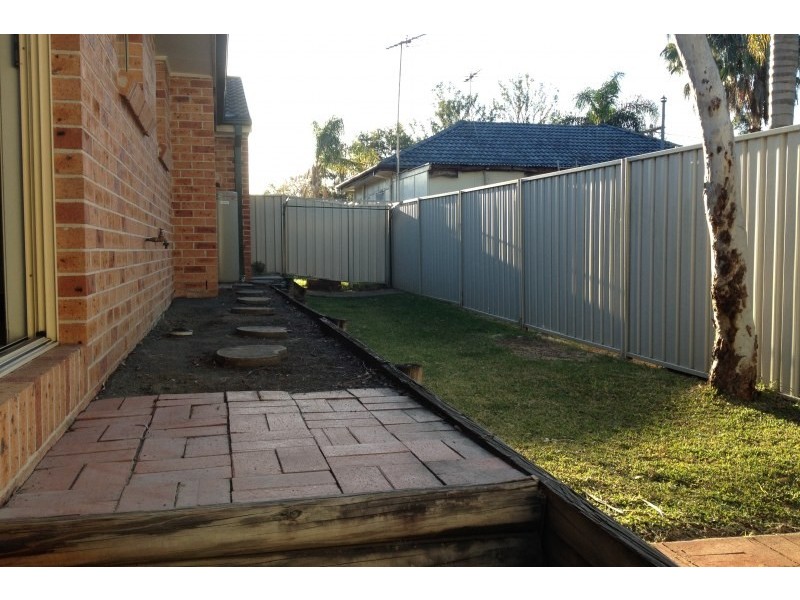 Unit 2/14 First Street, Kingswood NSW 2747