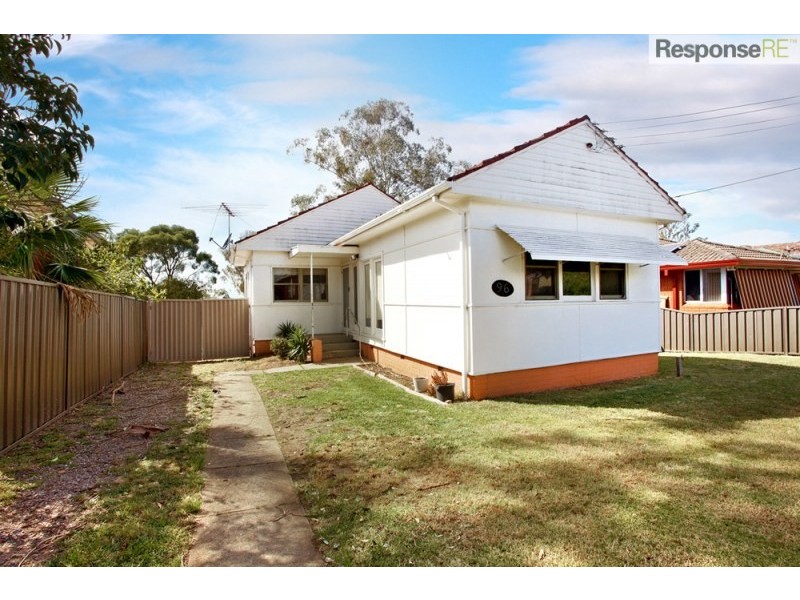 96 College Street, Cambridge Park NSW 2747