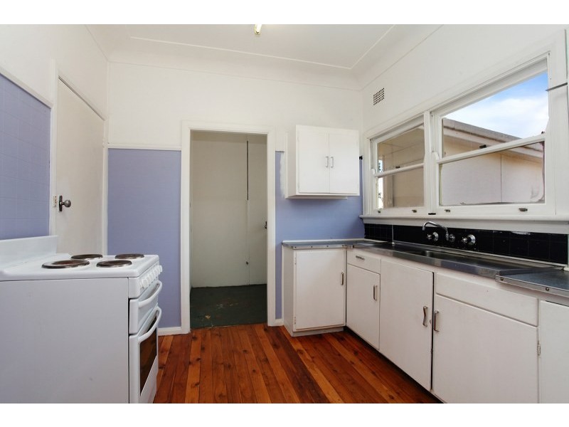 96 College Street, Cambridge Park NSW 2747