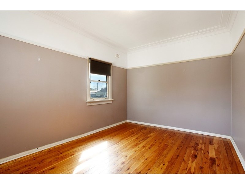 96 College Street, Cambridge Park NSW 2747