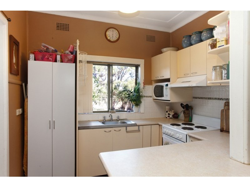 94 College Street, Cambridge Park NSW 2747