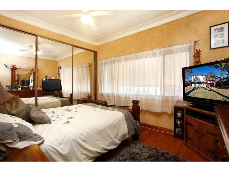 94 College Street, Cambridge Park NSW 2747