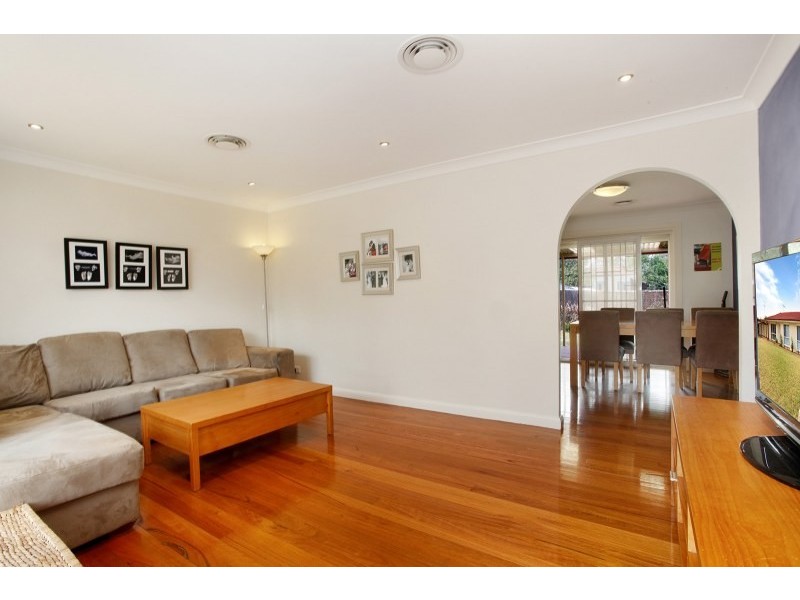 5 Primrose Circuit, Claremont Meadows NSW 2747