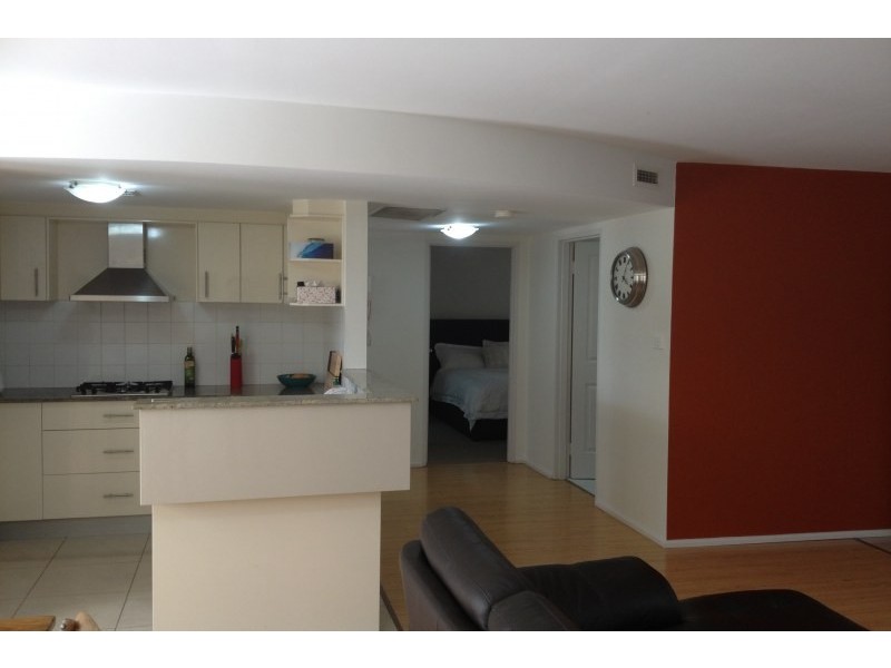 2/18 Higgins Street, Penrith NSW 2750