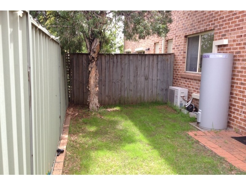 2/126 Derby Street, Penrith NSW 2750