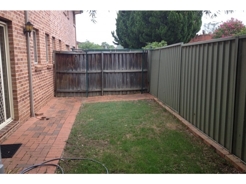 2/126 Derby Street, Penrith NSW 2750