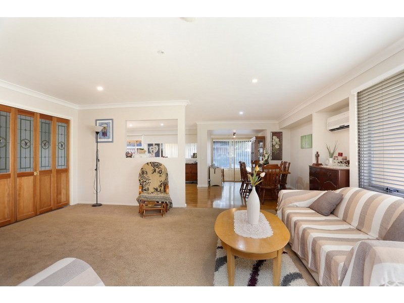 2 Henderson Crescent, Jamisontown NSW 2750