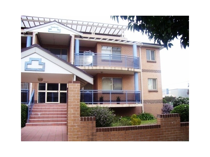 2/22-24 Dent Street, Penrith NSW 2750