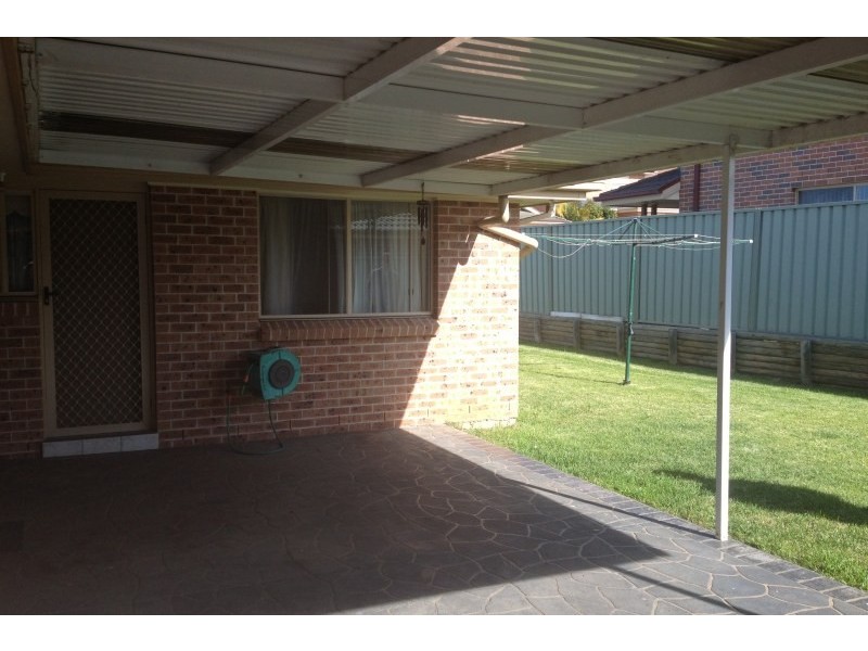 11 Coco Drive, Glenmore Park NSW 2745