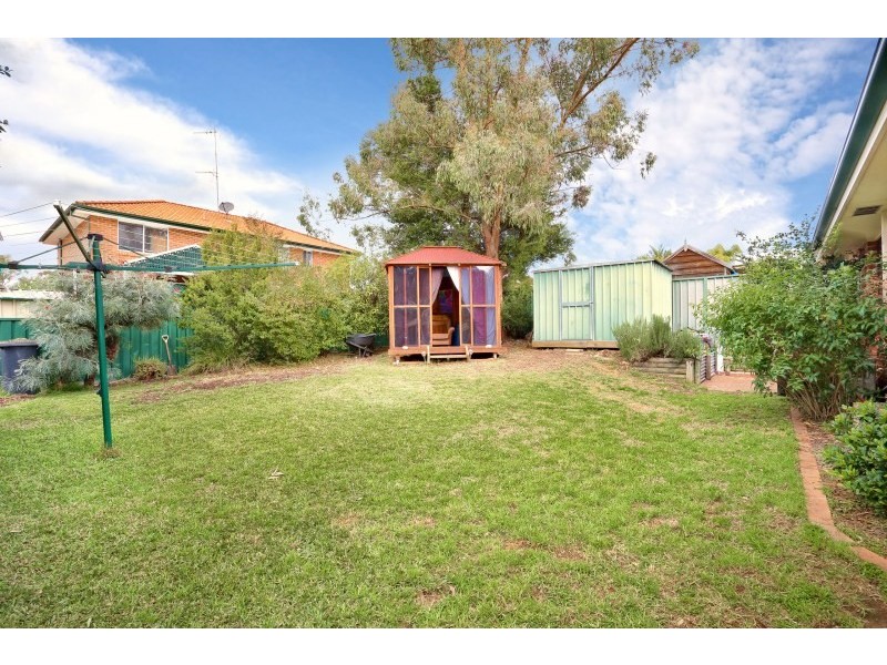 16 Begonia Court, Glenmore Park NSW 2745