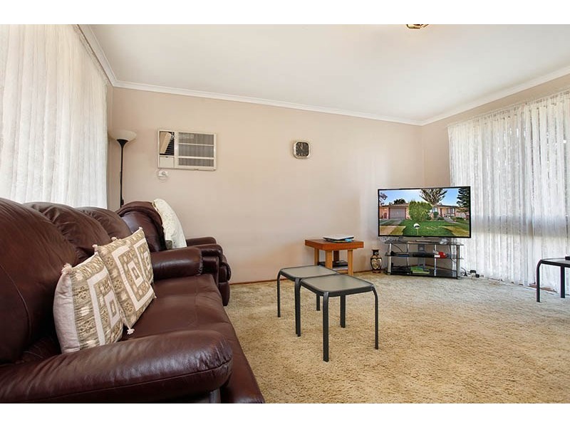 10 Lewis Road, Cambridge Gardens NSW 2747