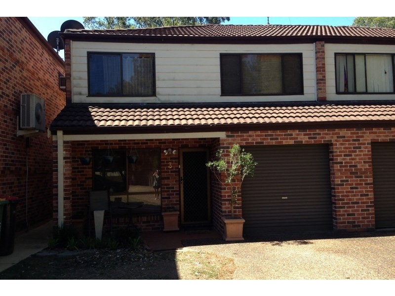 3/8 Mistletoe Avenue, Claremont Meadows NSW 2747