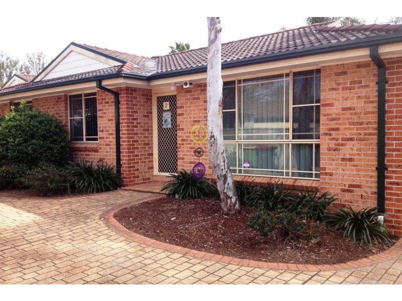 2/14 First Street, Kingswood NSW 2747