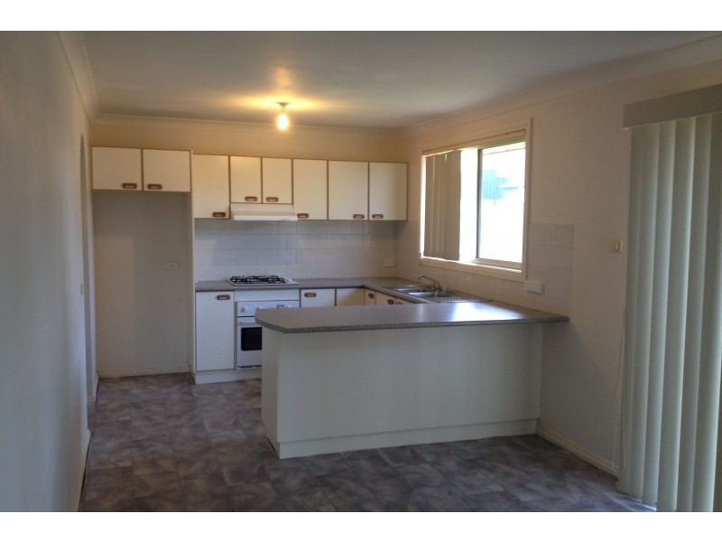 7 Sitella Place, Glenmore Park NSW 2745