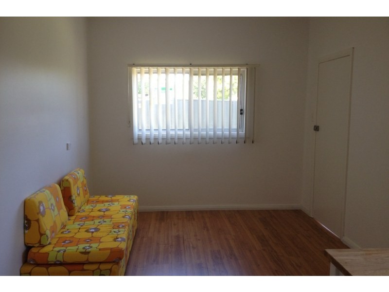 1A Oxford Street, Cambridge Park NSW 2747