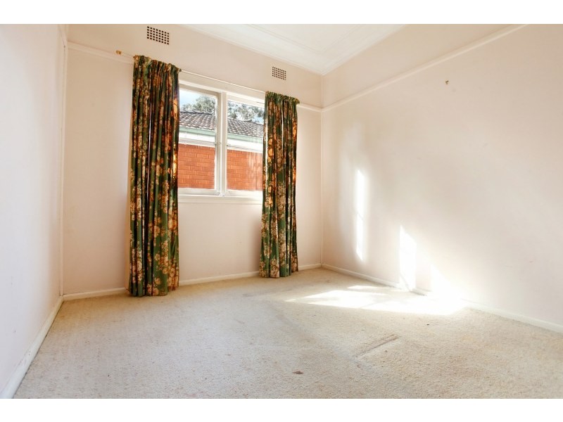 10 Devon Road, Cambridge Park NSW 2747