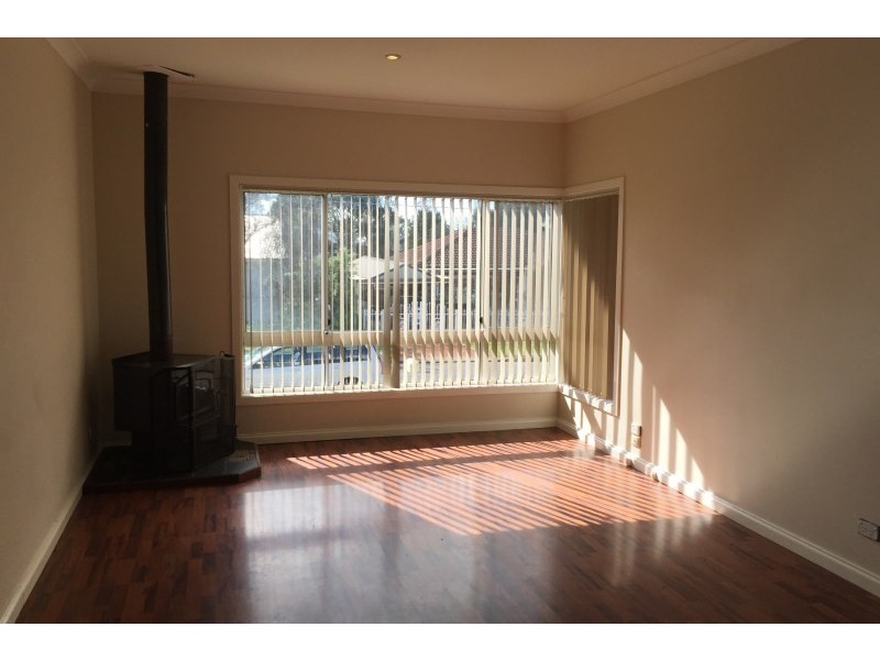 24 Edmondsen Crescent, St Marys NSW 2760