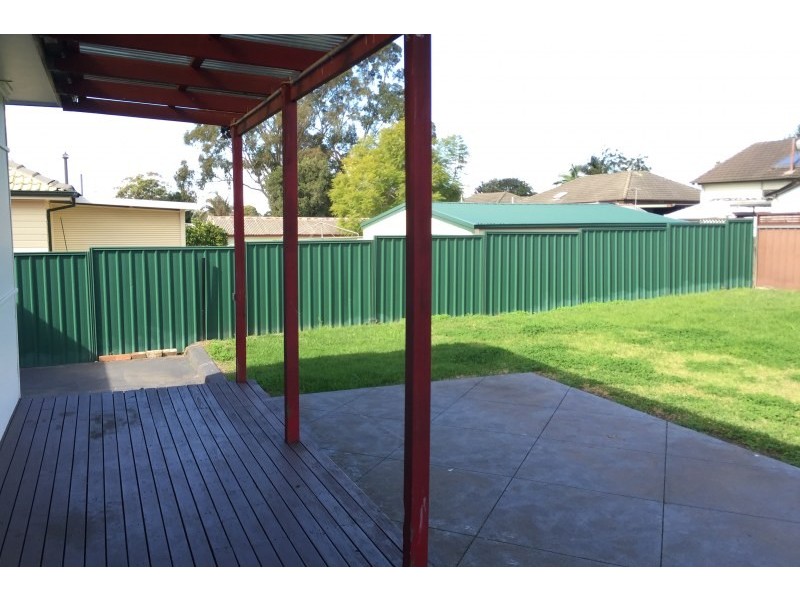 24 Edmondsen Crescent, St Marys NSW 2760