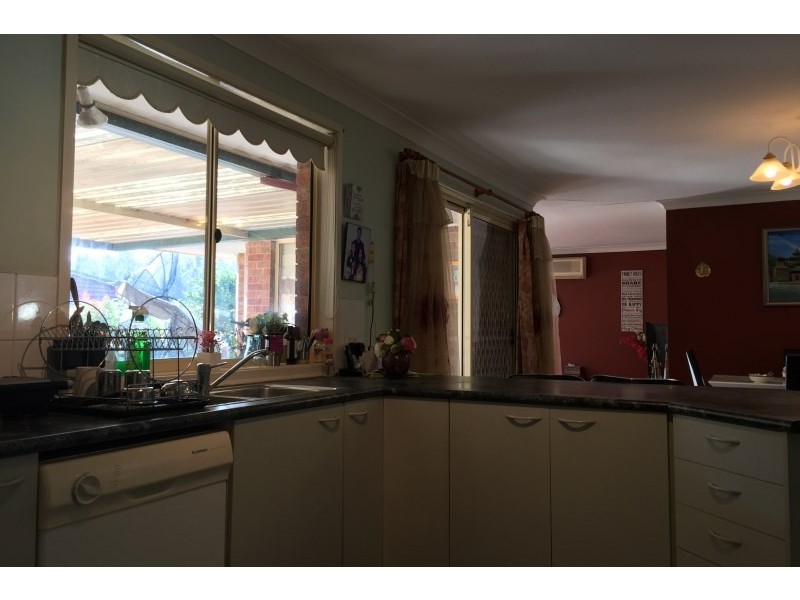 6 St Andrews Drive, Glenmore Park NSW 2745