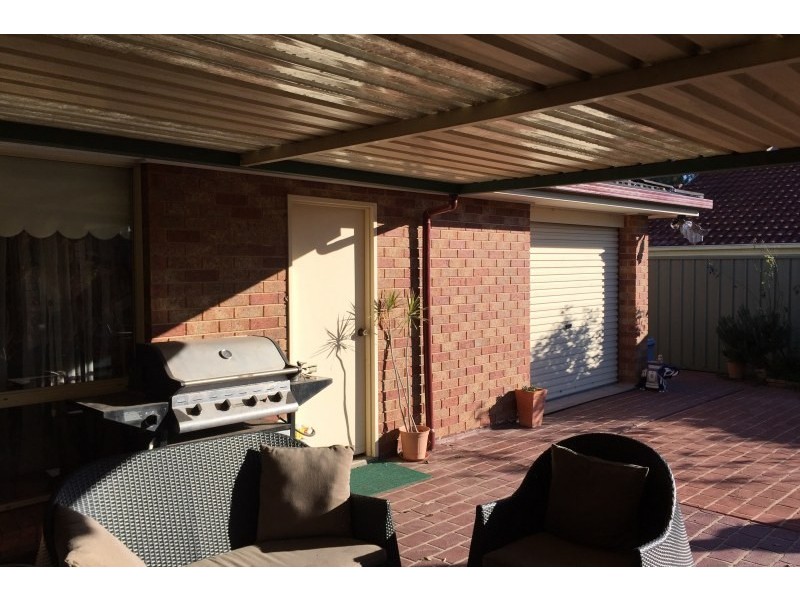 6 St Andrews Drive, Glenmore Park NSW 2745