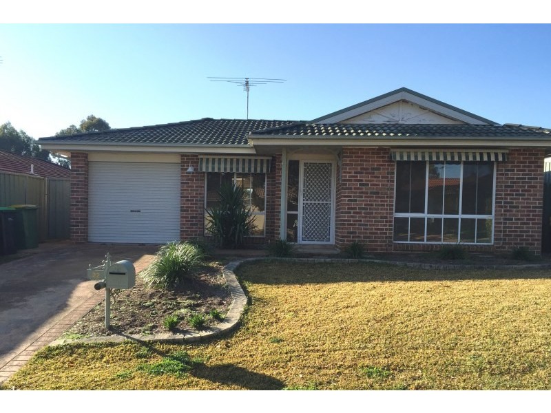 22 Wolara Avenue, Glenmore Park NSW 2745