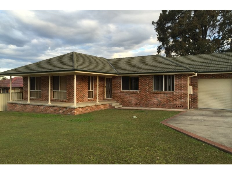 1/82 Landsdowne Road, Orchard Hills NSW 2748