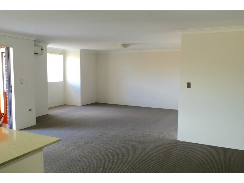 9/5-7 Dent Street, Penrith NSW 2750