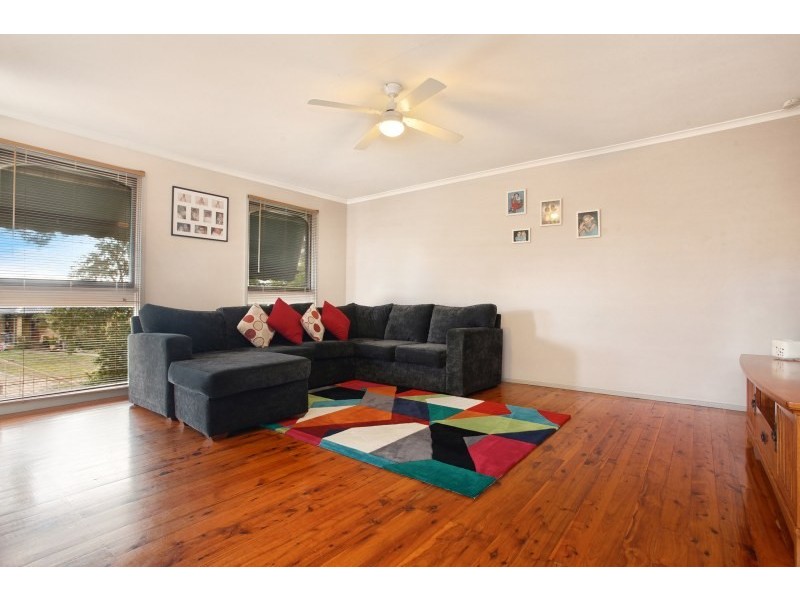 4 Scenic Circuit, Cranebrook NSW 2749