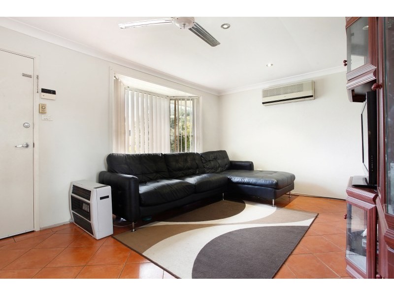 16 Ravenglass Place, Cranebrook NSW 2749