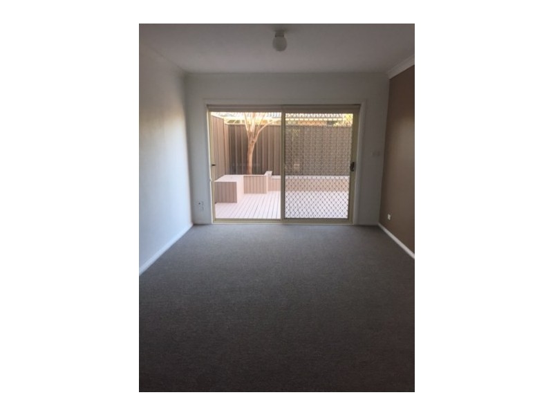 4/7 Bringelly Road, Kingswood NSW 2747