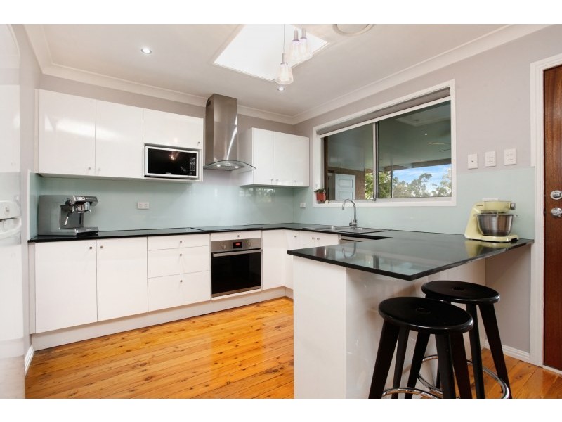 9 Gladswood Avenue, South Penrith NSW 2750