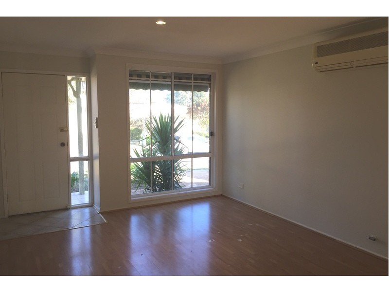 22 Wolara Avenue, Glenmore Park NSW 2745