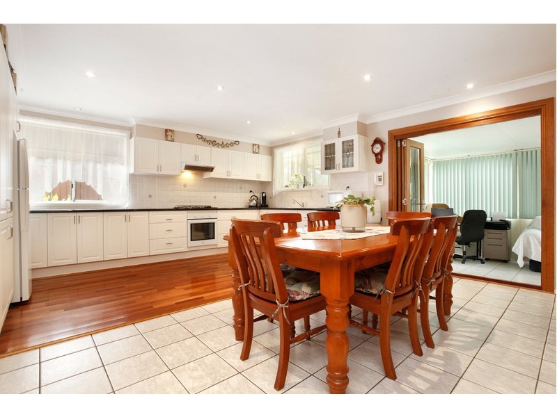 2 Rosetta Close, Cranebrook NSW 2749