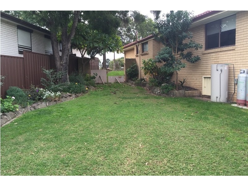 9 Nerang Circuit, South Penrith NSW 2750