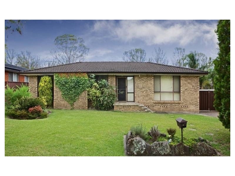 17 Warburton Crescent, Werrington County NSW 2747