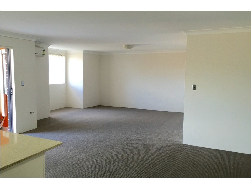 9/5-7 Dent Street, Penrith NSW 2750