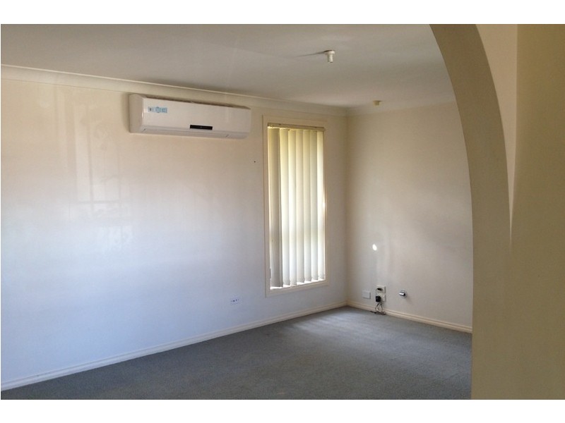 7 Sittella Place, Glenmore Park NSW 2745