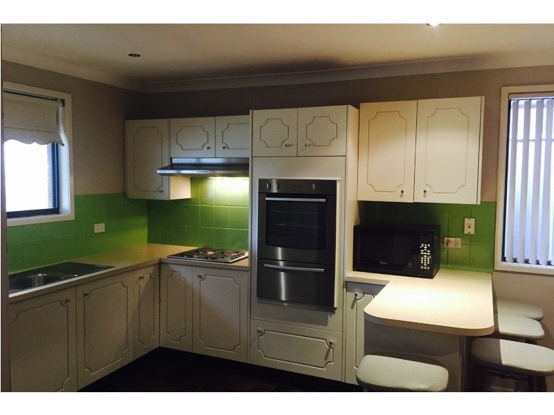 3 Horseshoe Circuit, St Clair NSW 2759