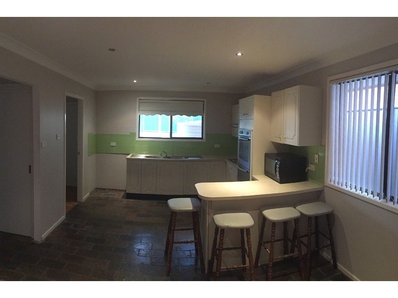 3 Horseshoe Circuit, St Clair NSW 2759