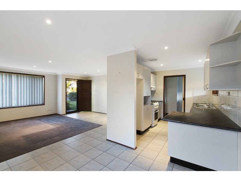 55 Alpine Circuit, St Clair NSW 2759