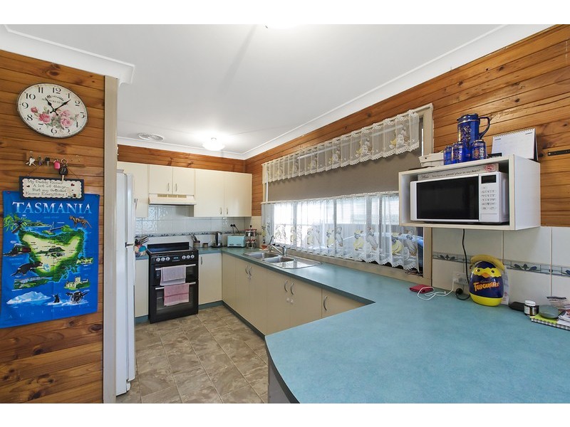 25 Tarawa Road, Lethbridge Park NSW 2770