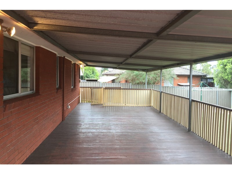 3 Carne Place, Oxley Park NSW 2760