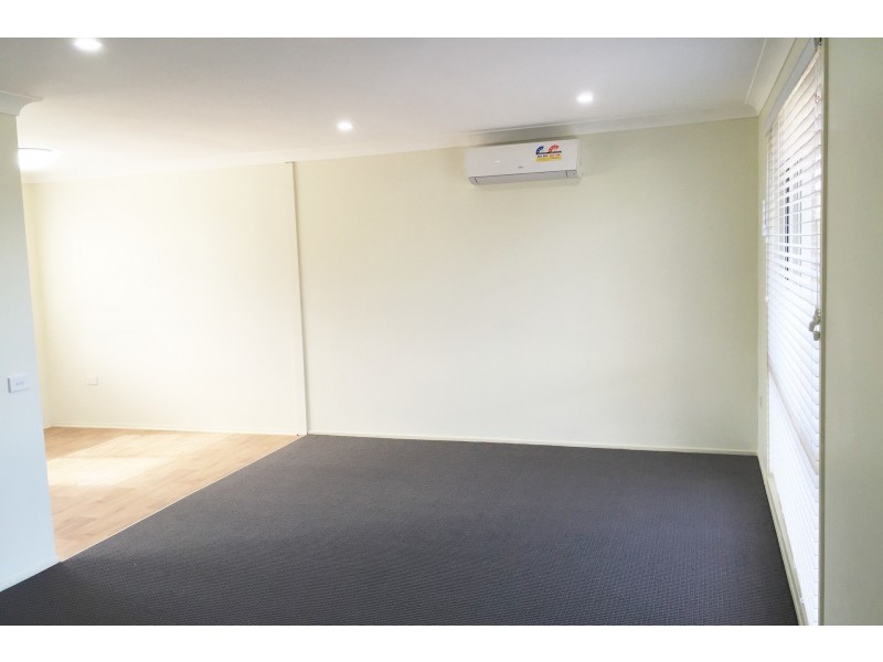 21 Warburton Crescent, Werrington County NSW 2747