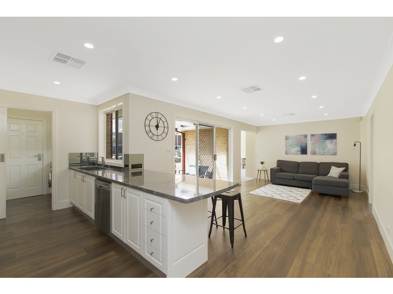 2 Barry Coe Place, Cranebrook NSW 2749