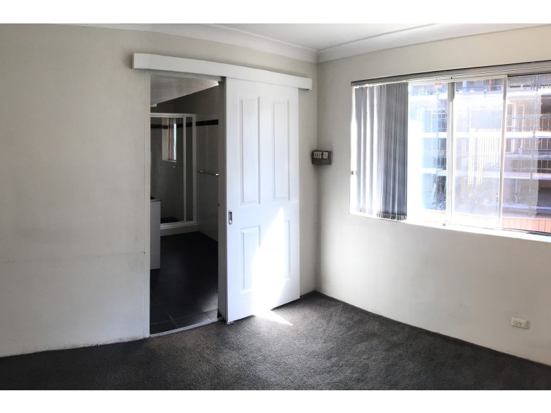 9/4 John Tipping Grove, Penrith NSW 2750