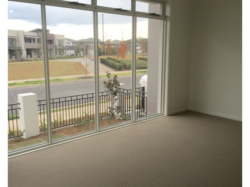 18 Burrows Street, Penrith NSW 2750