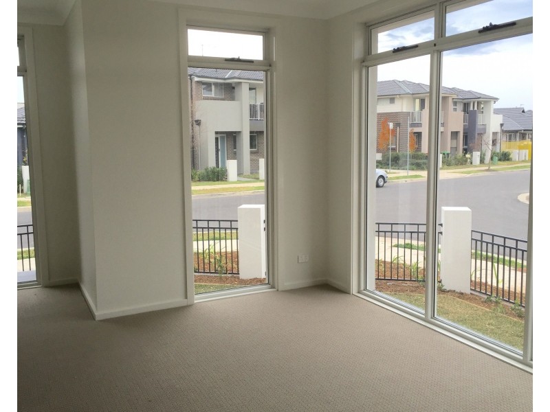 18 Burrows Street, Penrith NSW 2750