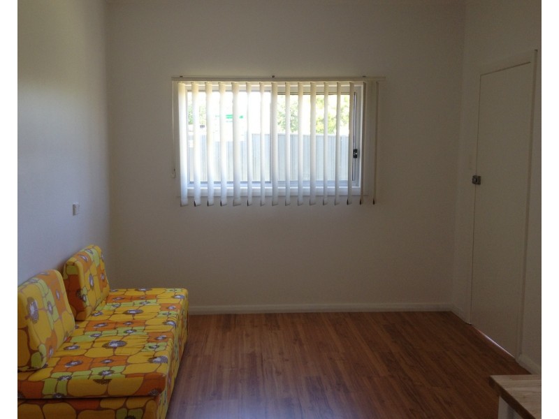 1a Oxford Street, Cambridge Park NSW 2747