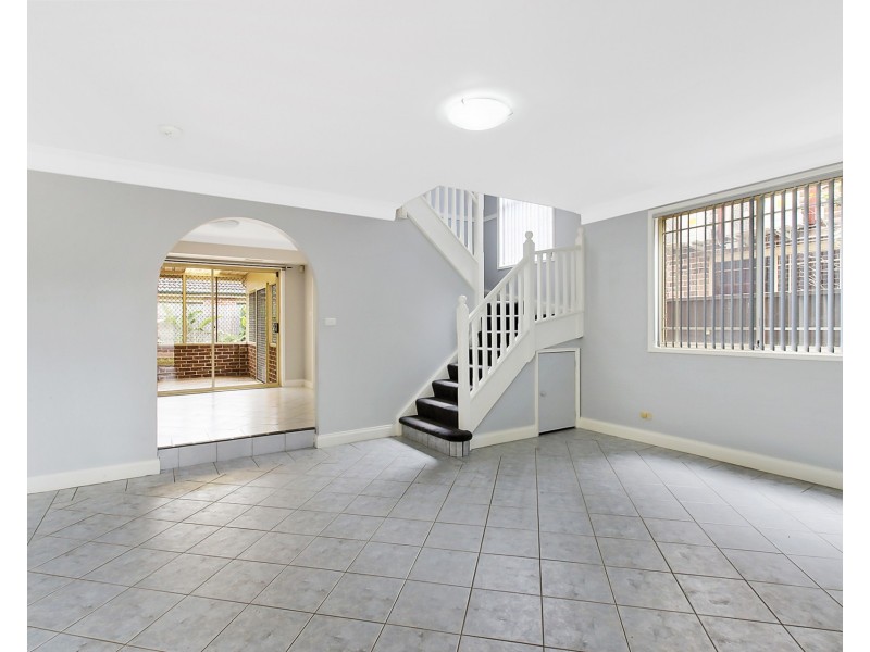 2/101 Castlereagh Street, Penrith NSW 2750
