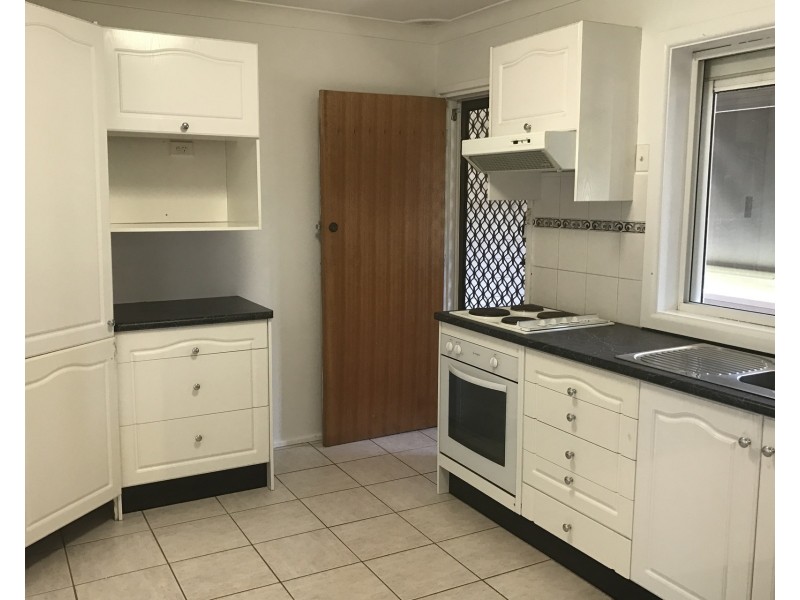 4 Campton Avenue, Cambridge Park NSW 2747